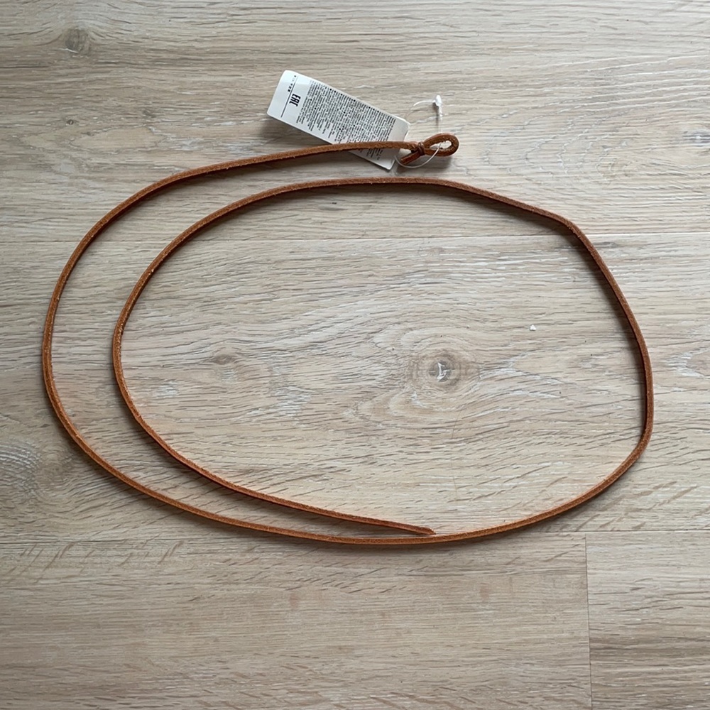 Gap wrap around leather belt